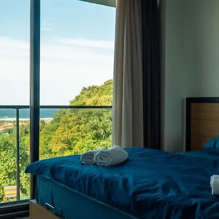 5 Star With 4 Bedrooms, Istanbul 1001 Ahmetli