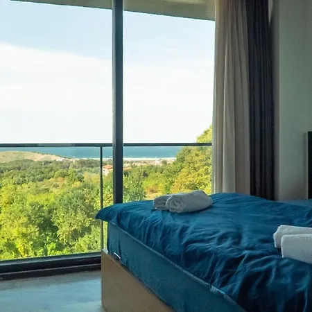 5 Star With 4 Bedrooms, Istanbul 1001 * Ahmetli