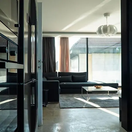 Vila 5 Star With 4 Bedrooms, Istanbul 1001 *