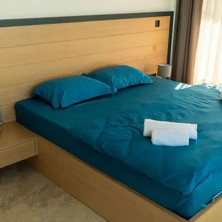 Vila 5 Star With 4 Bedrooms, Istanbul 1001