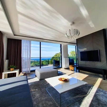 5 Star With 4 Bedrooms, Istanbul 1001 Vila Ahmetli