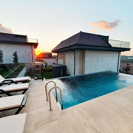5 Star With 4 Bedrooms, Istanbul 1001