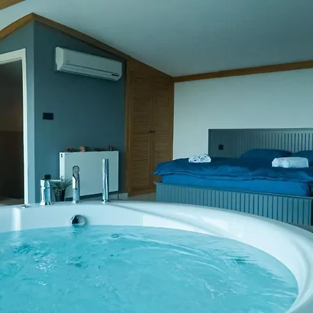 5 Star With 4 Bedrooms, Istanbul 1001 Ahmetli