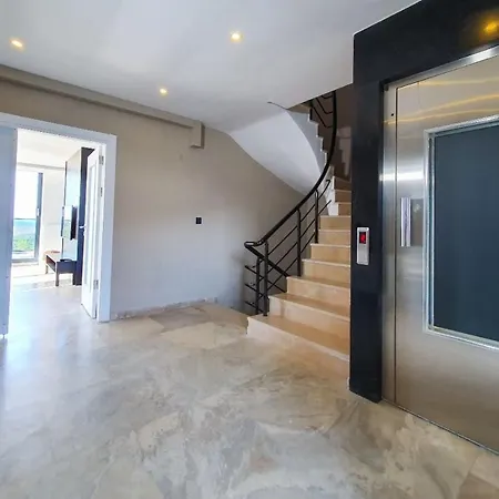 Vila 5 Star With 4 Bedrooms, Istanbul 1001