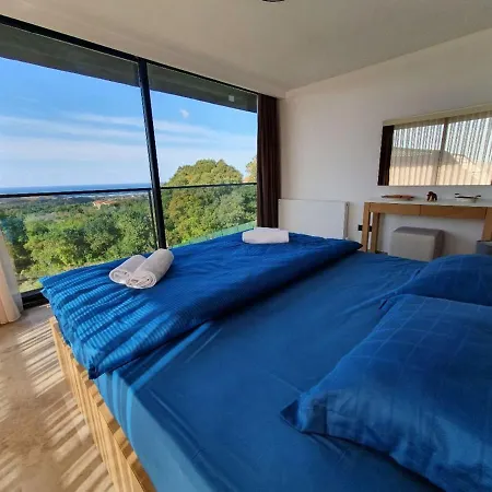 5 Star With 4 Bedrooms, Istanbul 1001 Vila Ahmetli