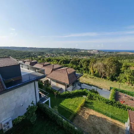 Vila 5 Star With 4 Bedrooms, Istanbul 1001 Ahmetli