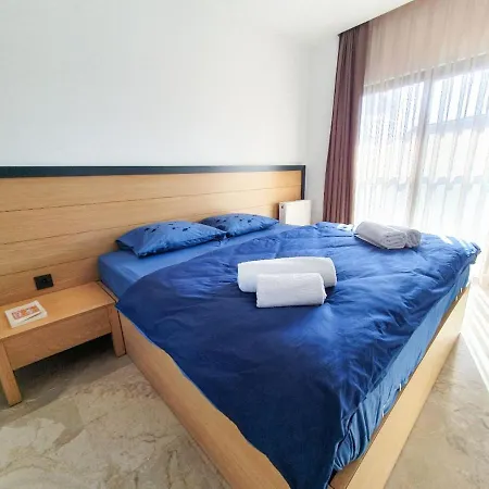 Vila 5 Star With 4 Bedrooms, Istanbul 1001 Ahmetli