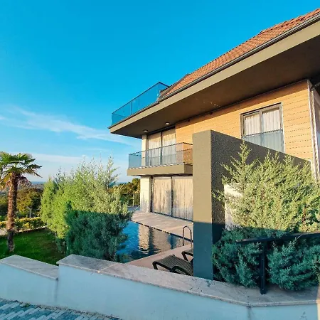 5 Star With 4 Bedrooms, Istanbul 1001